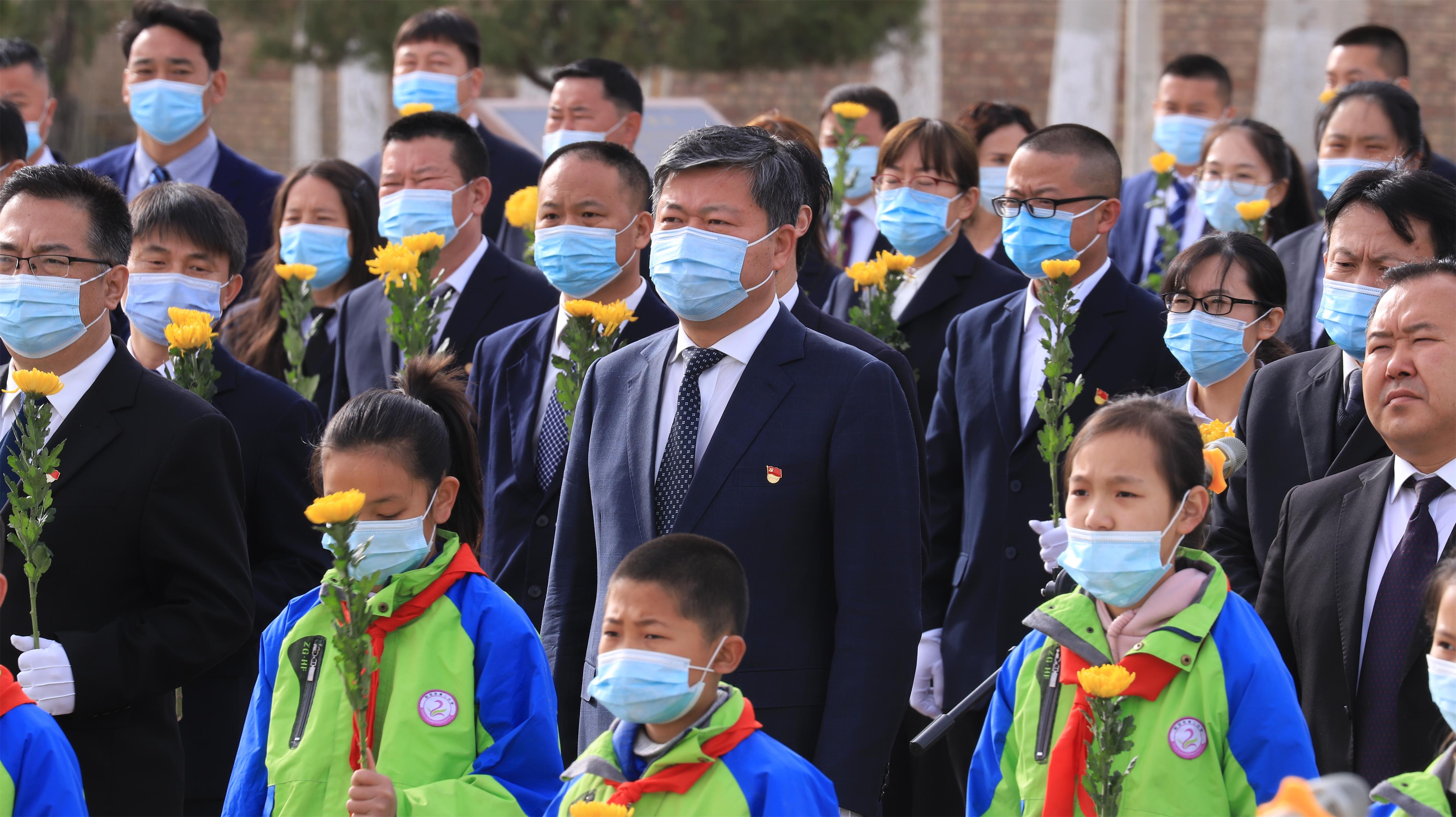 新疆和硕县举行“学习党史·缅怀英烈·牢记初心·戴德奋进”祭奠革命先烈典礼